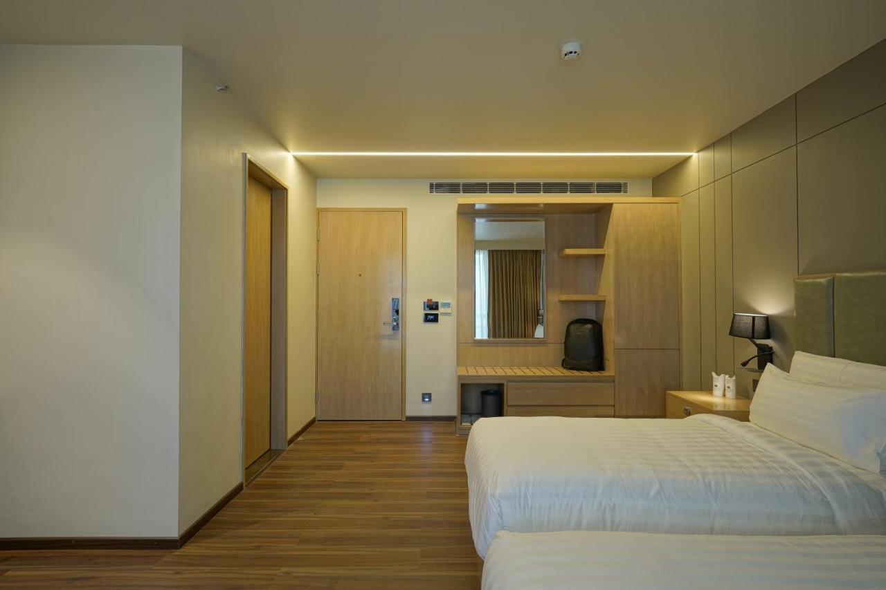 The Galleria Hotel Rajkot Exterior photo